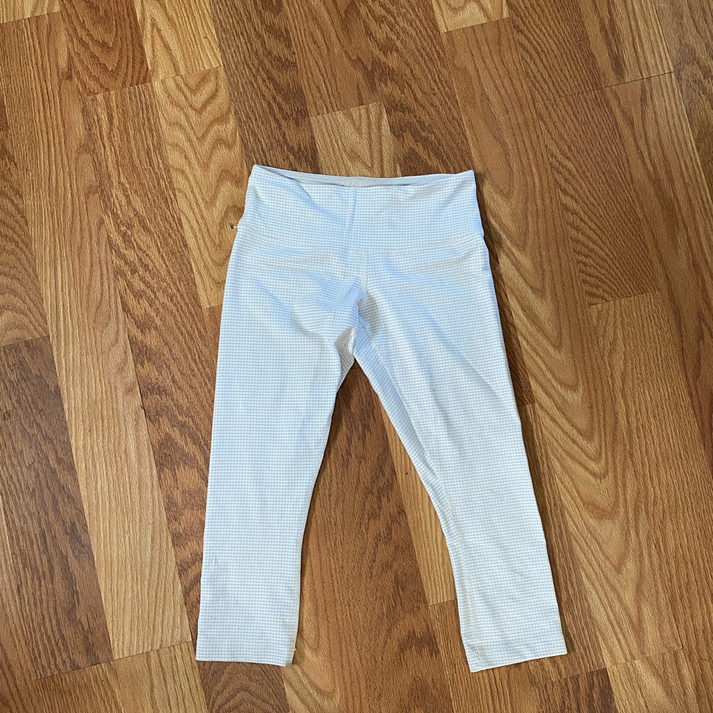 Lululemon crop leggings size 4
